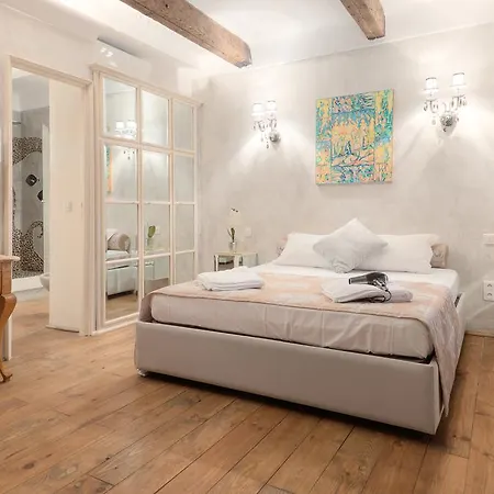 Charming House 칸느