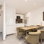 Apartment Charming House *