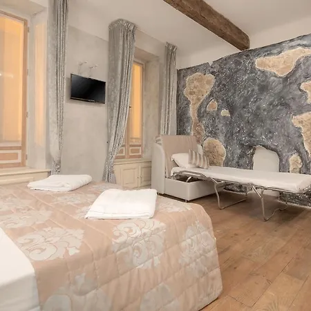 Charming House דירה *